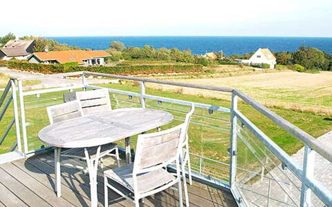 Hertha - 500M from the Sea: Bois, Maison, Chalet, Domicile, Toit, Zone Rurale, Siding, Cabane En Rondins, Batiments Jardin, Dur