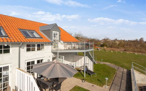 Seba - 500M from the Sea: Bois, Maison, Chalet, Domicile, Toit, Zone Rurale, Siding, Cabane En Rondins, Batiments Jardin, Dur