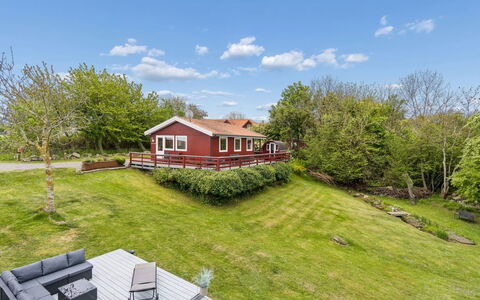 Ebertina - 500M from the Sea: Toit, Maison, Zone Résidentielle, Domicile, Biens, Chalet, Conception