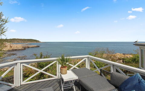 Ullamaj - 30M from the Sea: Bois, Maison, Chalet, Domicile, Toit, Zone Rurale, Siding, Cabane En Rondins, Batiments Jardin, Dur