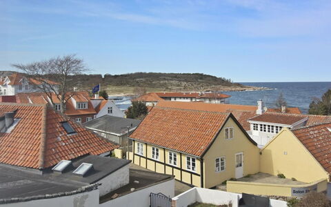 Alea - 200M from the Sea: Toit, Maison, Lot Terre, Domicile, Chalet, Biens, Batiments Jardin, Ombre, Cabane En Rondins, Aménagement Paysager