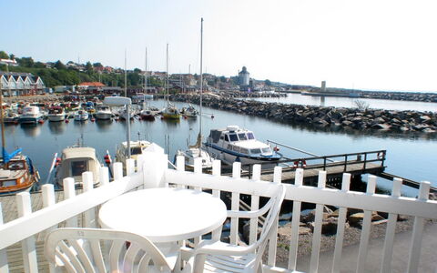 Frigg - 10M from the Sea: Bois, Maison, Chalet, Domicile, Toit, Zone Rurale, Siding, Cabane En Rondins, Batiments Jardin, Dur