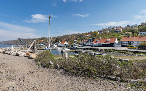 Paaske - 350M from the Sea: Bois, Maison, Chalet, Domicile, Toit, Zone Rurale, Siding, Cabane En Rondins, Batiments Jardin, Dur