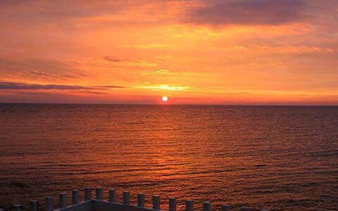 Otis - 10M from the Sea: Horizon, Soleil, Afterglow, L'Eau, Plan D'Eau, Le Coucher Du Soleil, Ressources En Eau, Orange, Crépuscule