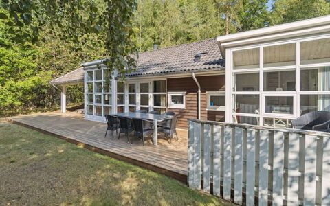 Dorit - 600M from the Sea: Bois, Maison, Chalet, Domicile, Toit, Zone Rurale, Siding, Cabane En Rondins, Batiments Jardin, Dur