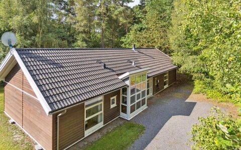 Dorit - 600M from the Sea: Bois, Maison, Chalet, Domicile, Toit, Zone Rurale, Siding, Cabane En Rondins, Batiments Jardin, Dur
