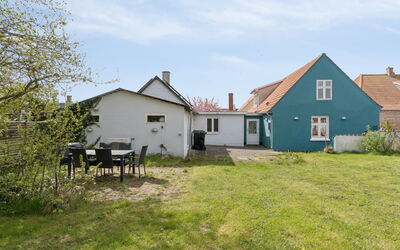 Heleen - 100M from the Sea