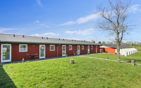 Esbern - 6Km from the Sea: Herbe, Maison, Toit, Domicile, Chalet, Arbuste, Lot Terre, Zone Rurale, Ferme, Couverture De Sol