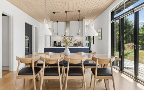 Gonne - 350M from the Sea: Meubles, Design Intérieur, Bois, Sol, Table Cuisine Et Salle A Manger, Plafond, Salle À Manger, Chaise, Sol, Table