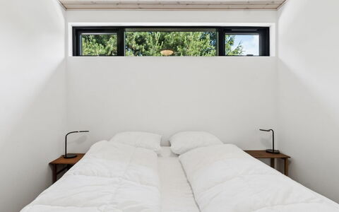 Gonne - 350M from the Sea: Bois, Chambre, Design Intérieur, Lit, Plafond, Sol, Literie, Drap De Lit, Pièce, Cadre De Lit