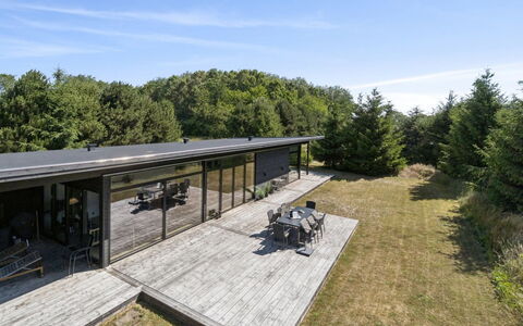 Gonne - 350M from the Sea: Bois, Maison, Chalet, Domicile, Toit, Zone Rurale, Siding, Cabane En Rondins, Batiments Jardin, Dur