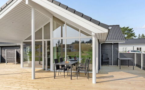 Widerik - 260M from the Sea: Bois, Tache De Bois, Planche, Dur, Chalet, Plate-Forme, Siding, Ombre, Parquet, Batiments Jardin