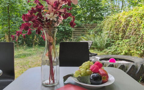 Unker - 800M from the Sea: Bois, Maison, Chalet, Domicile, Toit, Zone Rurale, Siding, Cabane En Rondins, Batiments Jardin, Dur