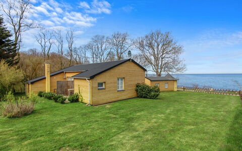 Zina - 25M from the Sea: Maison, Domicile, Toit, Chalet, Lot Terre, Biens, Ferme, Village, Ferme