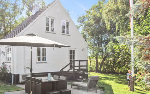 Rask - 3Km from the Sea: Bois, Maison, Chalet, Domicile, Toit, Zone Rurale, Siding, Cabane En Rondins, Batiments Jardin, Dur