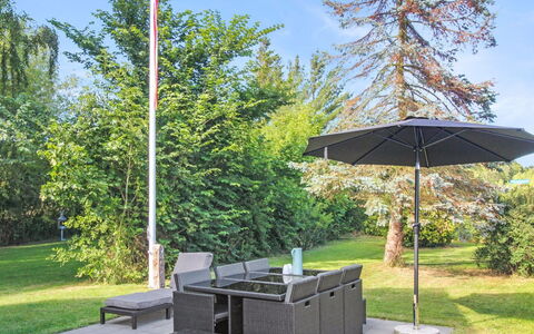Rask - 3Km from the Sea: Bois, Maison, Chalet, Domicile, Toit, Zone Rurale, Siding, Cabane En Rondins, Batiments Jardin, Dur
