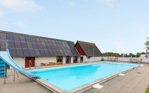 Majvi - 300M from the Sea: Bois, Toit, Architecture, Domicile, Maison, Chalet, Siding, Dur, Pente, Biens