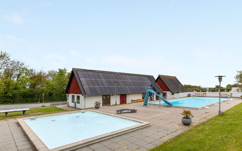 Majvi - 300M from the Sea: Bois, Toit, Architecture, Domicile, Maison, Chalet, Siding, Dur, Pente, Biens