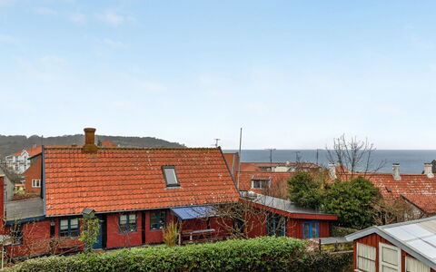 Jolin - 200M from the Sea: Bois, Maison, Chalet, Domicile, Toit, Zone Rurale, Siding, Cabane En Rondins, Batiments Jardin, Dur