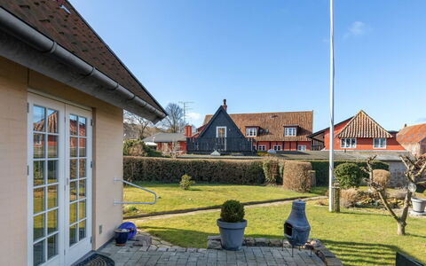 Jolin - 200M from the Sea: Bois, Maison, Chalet, Domicile, Toit, Zone Rurale, Siding, Cabane En Rondins, Batiments Jardin, Dur