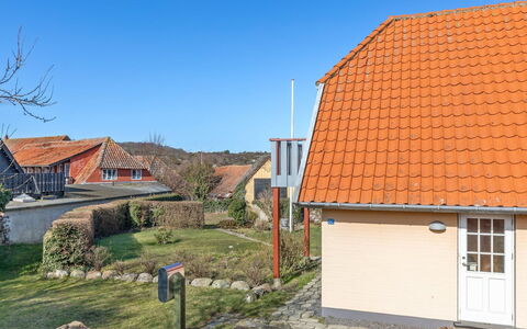 Jolin - 200M from the Sea: Bois, Maison, Chalet, Domicile, Toit, Zone Rurale, Siding, Cabane En Rondins, Batiments Jardin, Dur