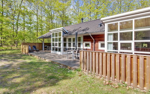Verner - 500M from the Sea: Domicile, Zone Résidentielle, Maison, Chalet, Toit, Lot Terre, Siding, Jardin, Biens, Pelouse