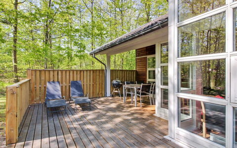 Verner - 500M from the Sea: Domicile, Zone Résidentielle, Maison, Chalet, Toit, Lot Terre, Siding, Jardin, Biens, Pelouse