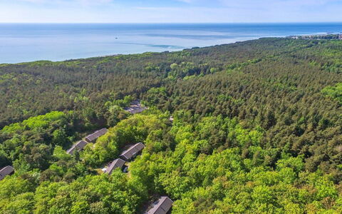 Verner - 500M from the Sea: Domicile, Zone Résidentielle, Maison, Chalet, Toit, Lot Terre, Siding, Jardin, Biens, Pelouse