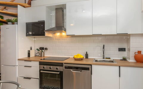 Gardenia: Appareil De Cuisine, Comptoir, Cuisine, Cabinetry, Meubles, Principaux Appliance, Design Intérieur, Électroménager, Cuisinière, Sol