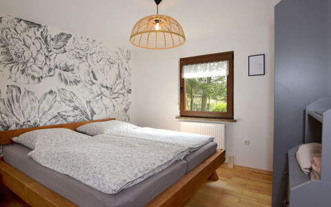 Selma: Propriété, Meubles, Confort, Bois, Fenêtre, Bâtiment, Textile, Design Intérieur, Ombre