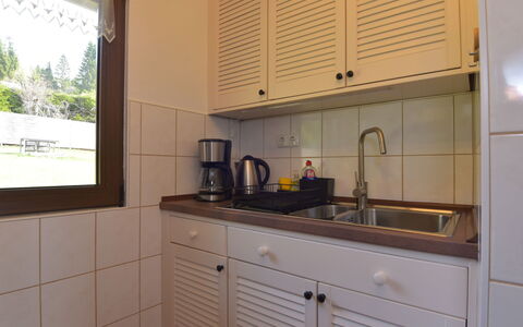 Selma: Cabinetry, Evier, Évier, Comptoir, Robinet, Propriété, Bâtiment, Luminaire Plomberie, Cuisine, Bois