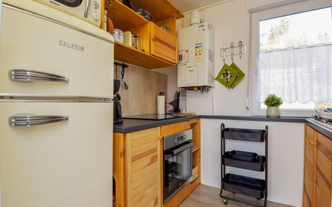 Anna: Cabinetry, Comptoir, Meubles, Bâtiment, Cuisine, Appareil De Cuisine, Cuisinière, Bois, Électroménager, Design Intérieur