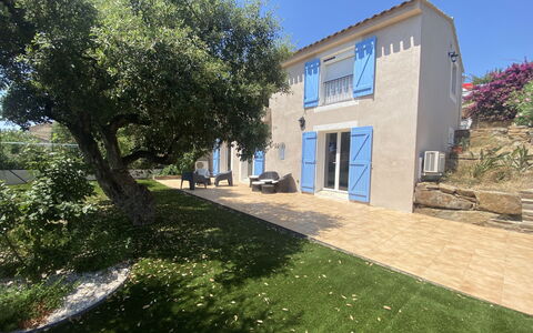 Gazanias: Ciel, Montagne, Jour, Bâtiment, Plante, Paysage Naturel, Maison, Végétation, Montagnes, Arbre