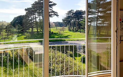 Detlef - 200M from the Sea: Bois, Maison, Chalet, Domicile, Toit, Zone Rurale, Siding, Cabane En Rondins, Batiments Jardin, Dur