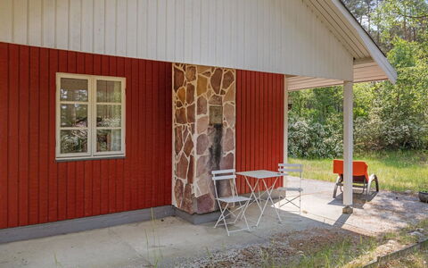 Aave - 800M from the Sea: Bois, Maison, Chalet, Domicile, Toit, Zone Rurale, Siding, Cabane En Rondins, Batiments Jardin, Dur