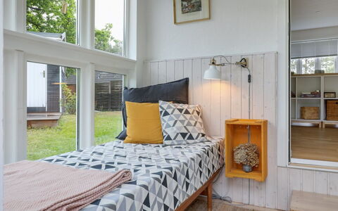 Anemette - 100M from the Sea: Bois, Design Intérieur, Chambre, Sol, Sol, Lit, Meubles, Literie, Drap De Lit, Plafond