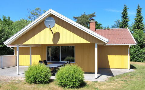 Berthilde - 400M from the Sea: Zone Résidentielle, Maison, Domicile, Toit, Chalet, Établissements Humains, Neige, Gelé, Chaîne De Montagnes, L'Hiver