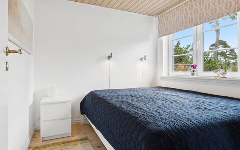 Algeth - 350M from the Sea: Design Intérieur, Chambre, Bois, Lit, Sol, Plafond, Sol, Literie, Meubles, Drap De Lit