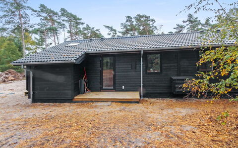 Eliz - 800M from the Sea: Bois, Maison, Chalet, Domicile, Toit, Zone Rurale, Siding, Cabane En Rondins, Batiments Jardin, Dur