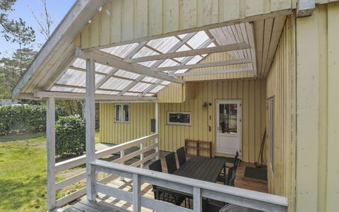 Christella - 200M from the Sea: Bois, Toit, Architecture, Domicile, Maison, Chalet, Siding, Dur, Pente, Biens
