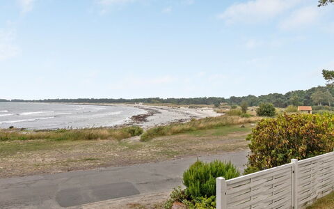 Bilal - 20M from the Sea: Toit, Maison, Zone Résidentielle, Domicile, Biens, Chalet, Conception