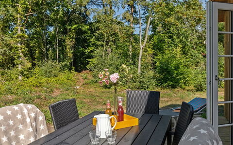 Sami - 200M from the Sea: Bois, Toit, Architecture, Domicile, Maison, Chalet, Siding, Dur, Pente, Biens