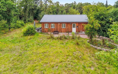 Sami - 200M from the Sea: Bois, Toit, Architecture, Domicile, Maison, Chalet, Siding, Dur, Pente, Biens