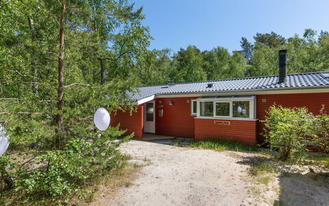 Lisa - 650M from the Sea: Herbe, Maison, Toit, Chalet, Domicile, Arbuste, Ferme, Lot Terre, Zone Rurale