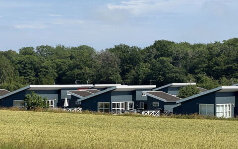 Helemine - 2.8Km from the Sea: Bois, Maison, Chalet, Domicile, Toit, Zone Rurale, Siding, Cabane En Rondins, Batiments Jardin, Dur