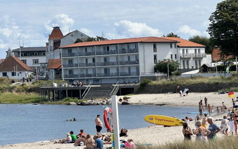 Ramona - 10M from the Sea: Bois, Maison, Chalet, Domicile, Toit, Zone Rurale, Siding, Cabane En Rondins, Batiments Jardin, Dur