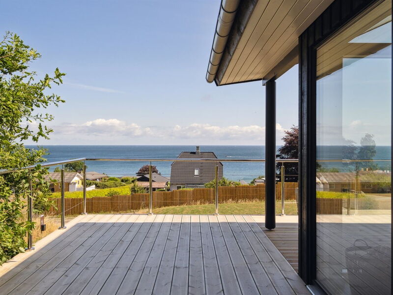 Maike - 200M from the Sea