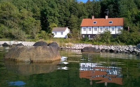 Asgot - 15M from the Sea: Bleu, Chalet, Maison, Domicile, Ferme, Biens, Siding