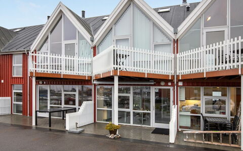 Armela - 10M from the Sea: Architecture, Domicile, Toit, Siding, Parking, Store, Balcon, Daylighting