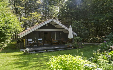 Iskra - 900M from the Sea: Chalet, Maison, Toit, Domicile, Batiments Jardin, Jardin, Arrière-Cour, Biens, Siding, Ferme